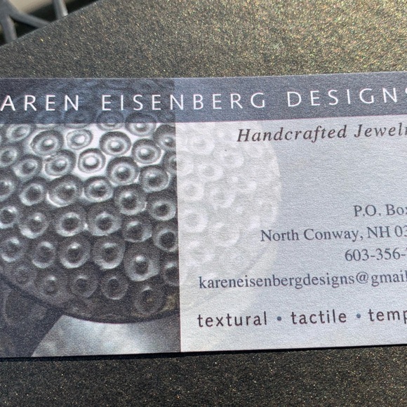 Handcrafted stone necklace with 16 inch silver round chain. - Picture 3 of 3